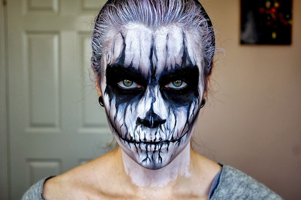 Skræmmende makeup til Halloween med dine egne hænder til piger og piger