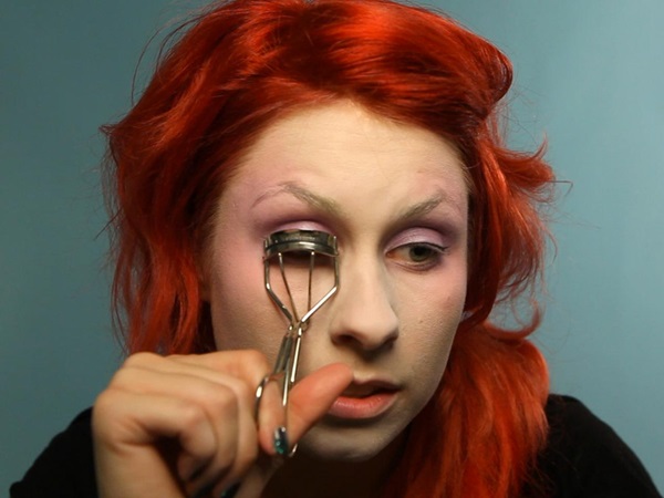 Skræmmende makeup til Halloween med dine egne hænder til piger og piger