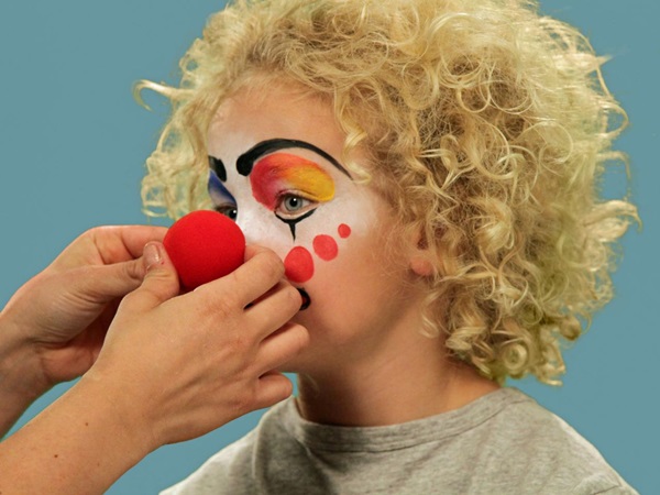 Skræmmende makeup til Halloween med dine egne hænder til piger og piger