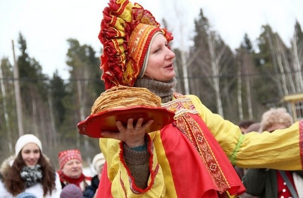 Maslenitsa-2016: de vigtigste traditioner og smukke tillykke