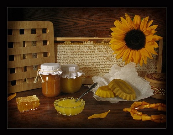 Honey Spas 2016 - historie, traditioner, tegn, sammensværgelser, ritualer, bønner, tillykke med en ferie i vers, sms-tillykke, billeder