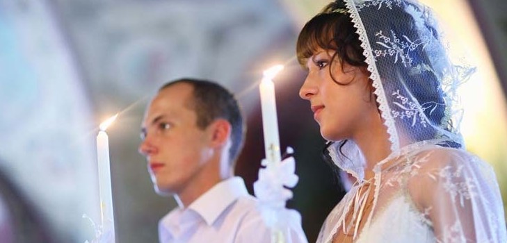 Bryllup ceremoni i de ortodokse og katolske kirker