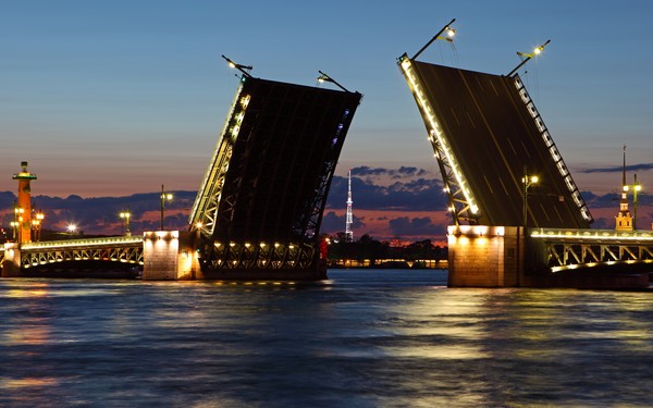 Vejret i Skt. Petersborg i august 2016 forudsiges af det hydrometeorologiske center. Hvad er vejret i St. Petersburg i august?