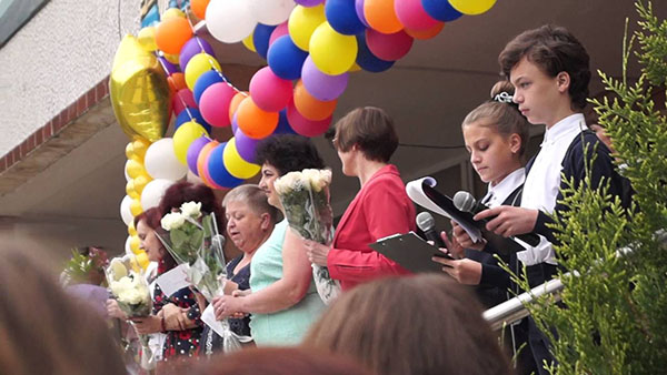 Smukke tillykke med Graduationen i 2017 for 9. og 11. klasse