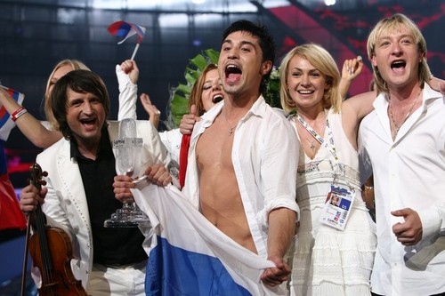 De lyseste deltagere i Eurovision fra Rusland i forskellige år