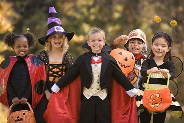 Scenario for Halloween for børn, teenagere, gymnasieelever, studerende Scenario for Halloween for børn, teenagere, gymnasieelever, studerende
