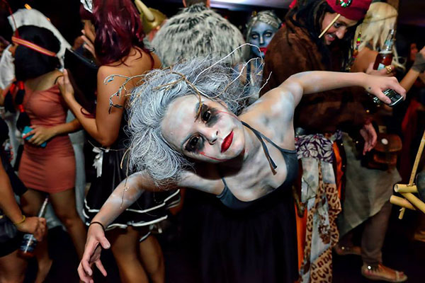 Vi vil have det sjovt og muntert ... Allhelgersdag: hvor og hvordan skal vi møde Halloween 2016