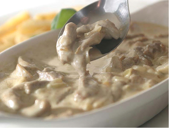 oksekød stroganoff med sennep