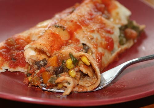 Enchiladas med bønner og rodgrøntsager