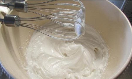 Sådan laver du en creme til Cappeycakes: Opskrift på smør, chokolade og proteinkrem