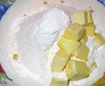 Sådan tilberedes meringue, en lækker opskrift med et billede