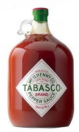 Tomater i deres egen saft til vinteren med tomatjuice