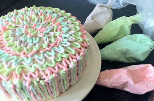 Opskriften på en lækker og usædvanlig cupcake i en multivark - trin for trin med billedet
