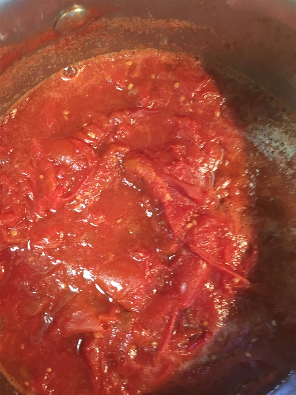 Ketchup af egne hænder fra tomater: trinvise opskrifter til høst til vinteren