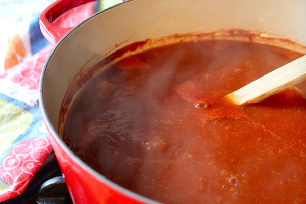 Ketchup af egne hænder fra tomater: trinvise opskrifter til høst til vinteren