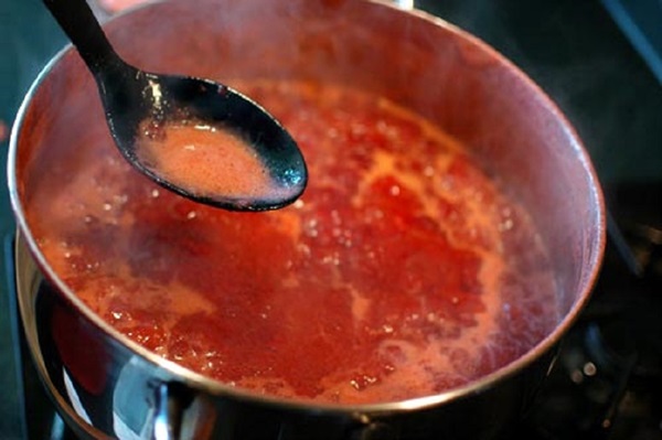 Delicious tyk jordbær marmelade, opskrifter til vinteren