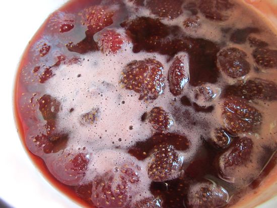 Opskriften på jordbær i sin egen saft