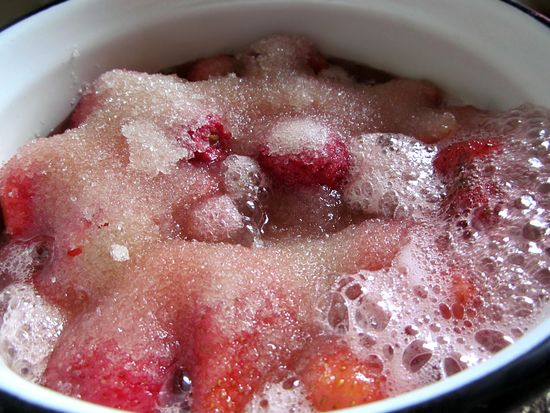 Opskriften på jordbær i sin egen saft