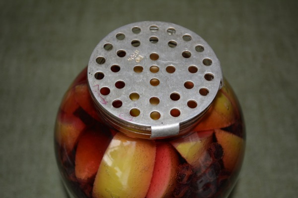 Kompot fra chokeberry ashberry