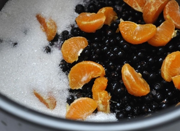 Kompot fra chokeberry ashberry
