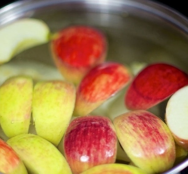 Kompot fra chokeberry ashberry