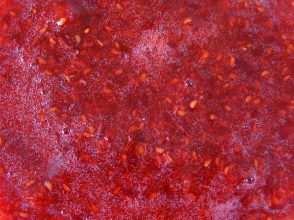 Delicious compote af hindbær til vinteren