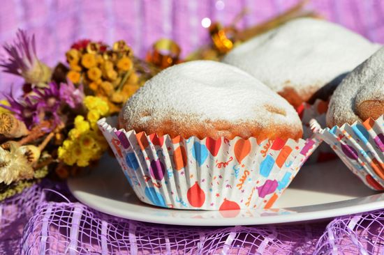 Trin-for-trin opskrift på muffins med svesker