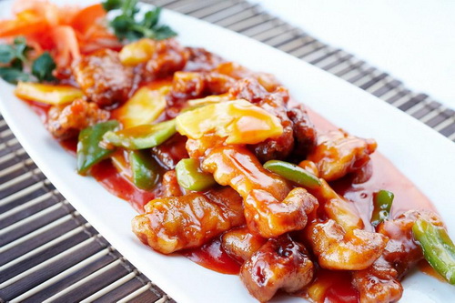 kød med sød og sur sauce, enkel og lækker svinekødrecept i sød og sur sauce med røde bønner
