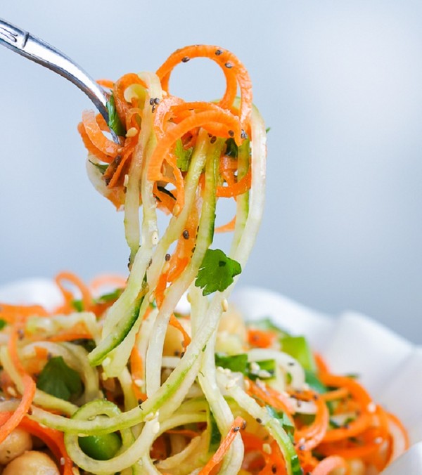 Agurker på koreansk til vinteren - opskrifter med gulerødder, kød, uden sterilisering. Salat af agurker på koreansk til vinteren med hurtig madlavning