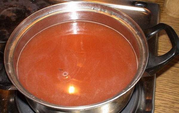Agurker med ketchup til vinteren - uden sterilisering, i dåser. Høst til vinter skarp og sprød agurk med ketchup chili