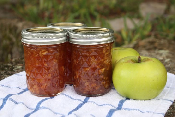 Jam fra æbler i en multivark til vinteren: Fotoprice til æblejuice