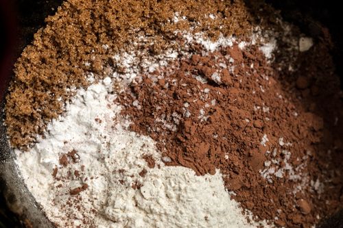 Chokolade cupcake i multivarquet - hurtig opskrift med foto