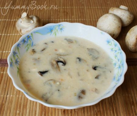 Svampesuppe er en fremragende skål til et afslappet bord