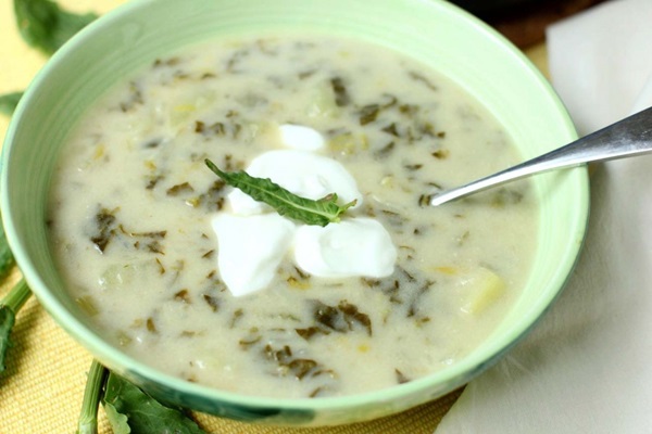 Grøn suppe fra sorrel