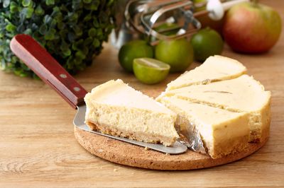 En lækker opskrift på en cottage cheese kage i en multivarquet er en fremragende dessert til hele familien.