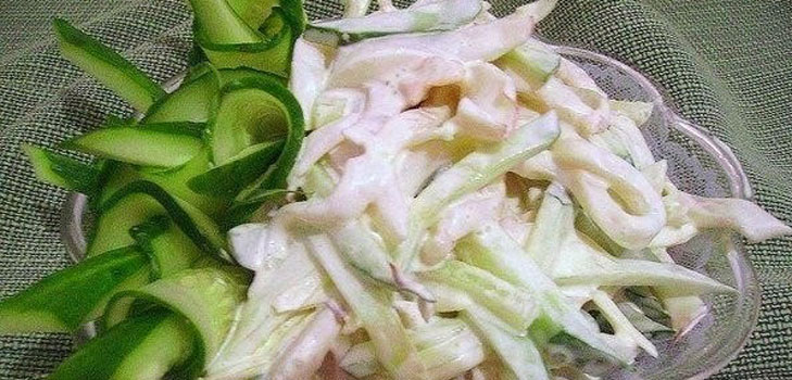 Lenten bord dekoration - blæksprutte salat