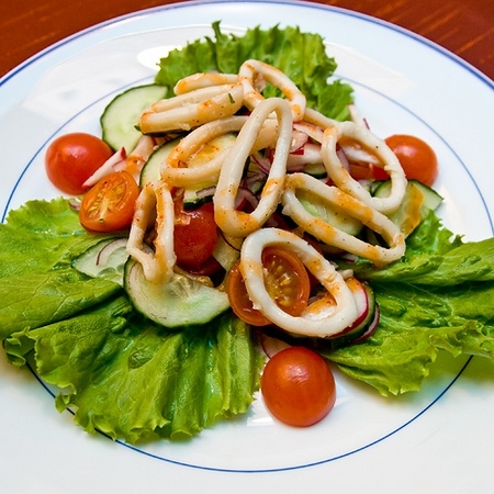 Lenten bord dekoration - blæksprutte salat