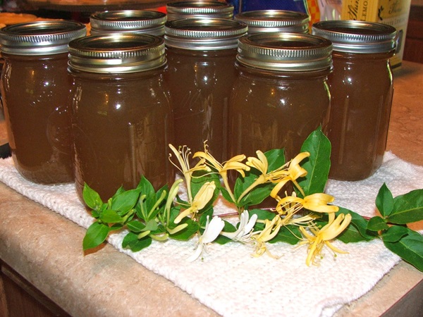 Honeysuckle syltetøj