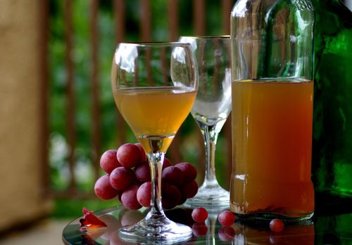 Vin fra druer derhjemme: opskrifter, teknologi. Hvordan man laver hjemmelavet vin fra druer