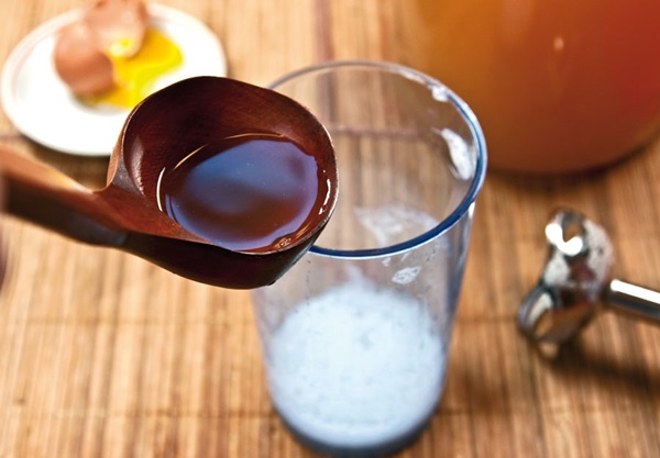 Hjemmelavet vin fra æbler