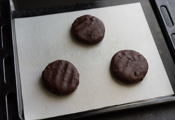 En lækker opskrift: store chokoladekager med krydderier