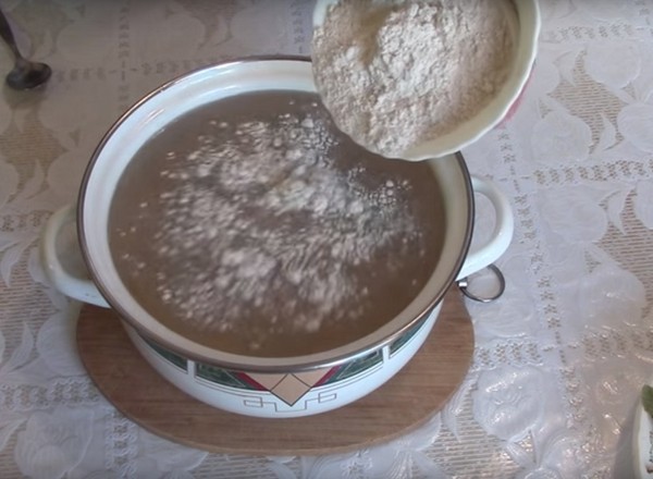 Æbler til vinteren i bankerne - billets og opskrifter - gennemblødt og kiler, compote, syltetøj, tærtepulver. Hvordan man holder æbler om vinteren hjemme