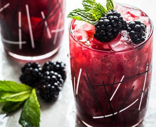 Berry gelé fra marmelade med gelatine