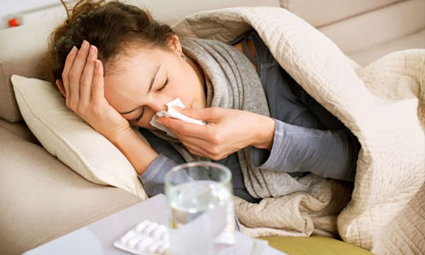 Behandling af influenza og SARS hos voksne derhjemme: billige lægemidler og folkemægler. Læge Komarovsky råd om behandling af influenza hos børn