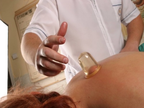 Massage til voksne: behandling af bronkitis