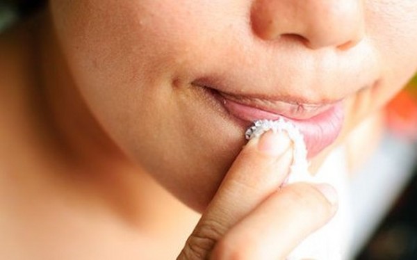 Brændende tunge: hovedårsagerne til sygdommens indtræden, behandlingsmåden og diagnosen
